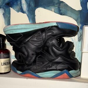 FILA Men's Black and Blue Sneakers pink dolphin